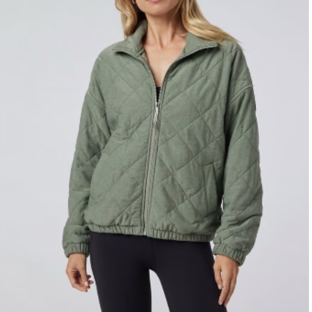 Vuori halo insulated bomber jack